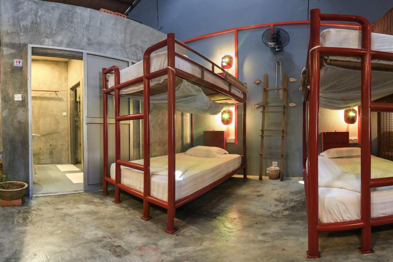 Motodorm Langkawi Kuah Exterior foto